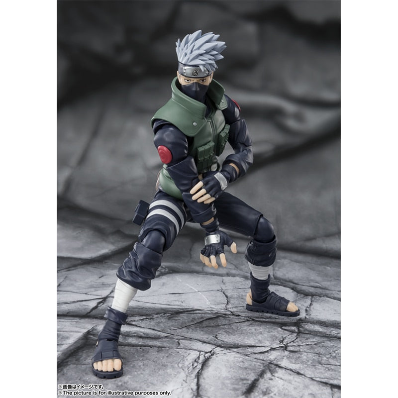 kakashi reading figure