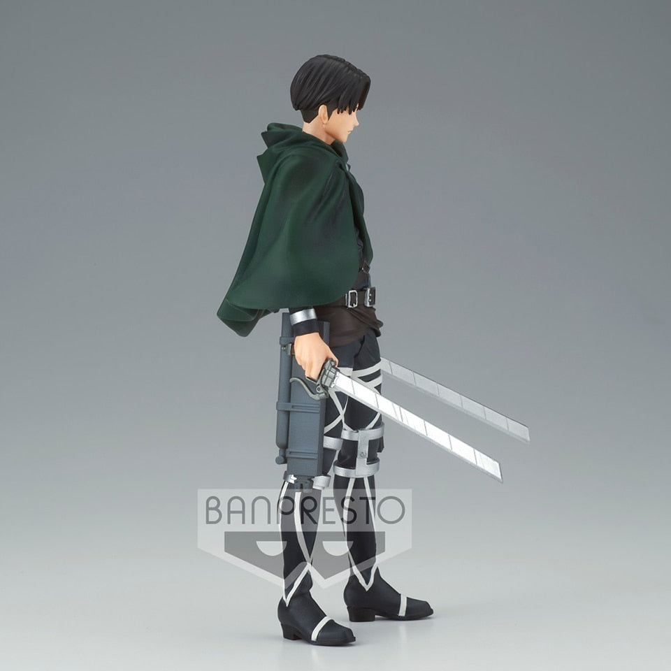levi standing figure