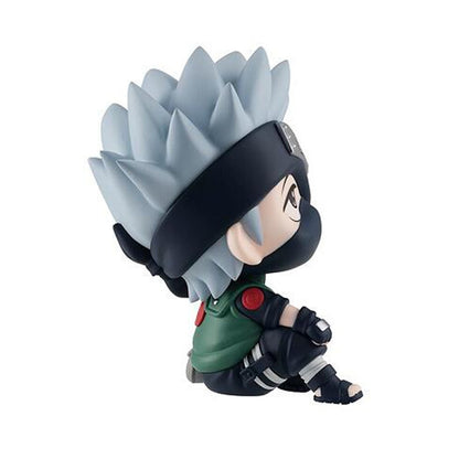 naruto and kakshi figurines
