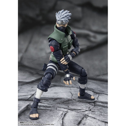 kakashi reading figure
