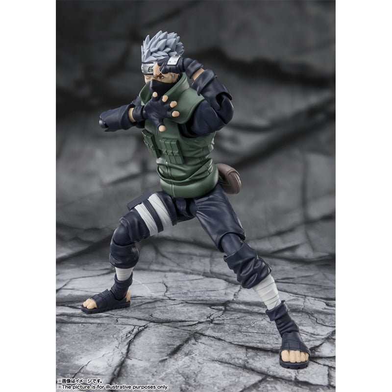 kakashi reading figure
