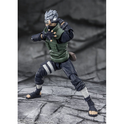 kakashi reading figure
