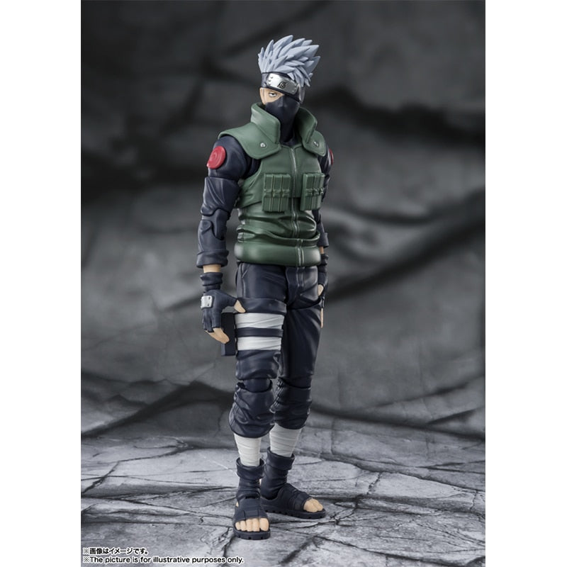 kakashi reading figure