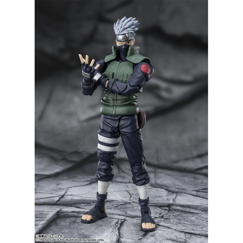 kakashi reading figure