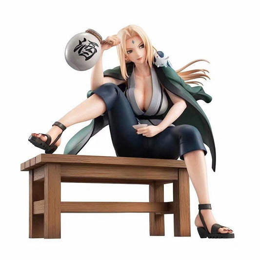 Tsunade figure
